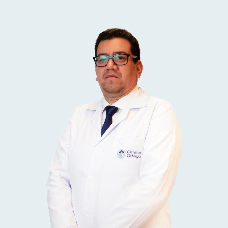 Dr. Oscar Vila Miranda — Cirujano General Gastrointestinal en Huancayo